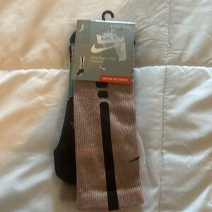 Nike Hyper Elite sock, basketball, crew, men’s cushioned, size 8-12